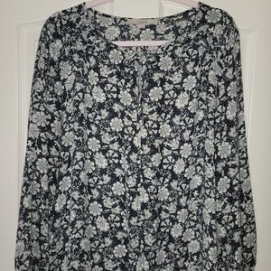 Loft floral top L EUC